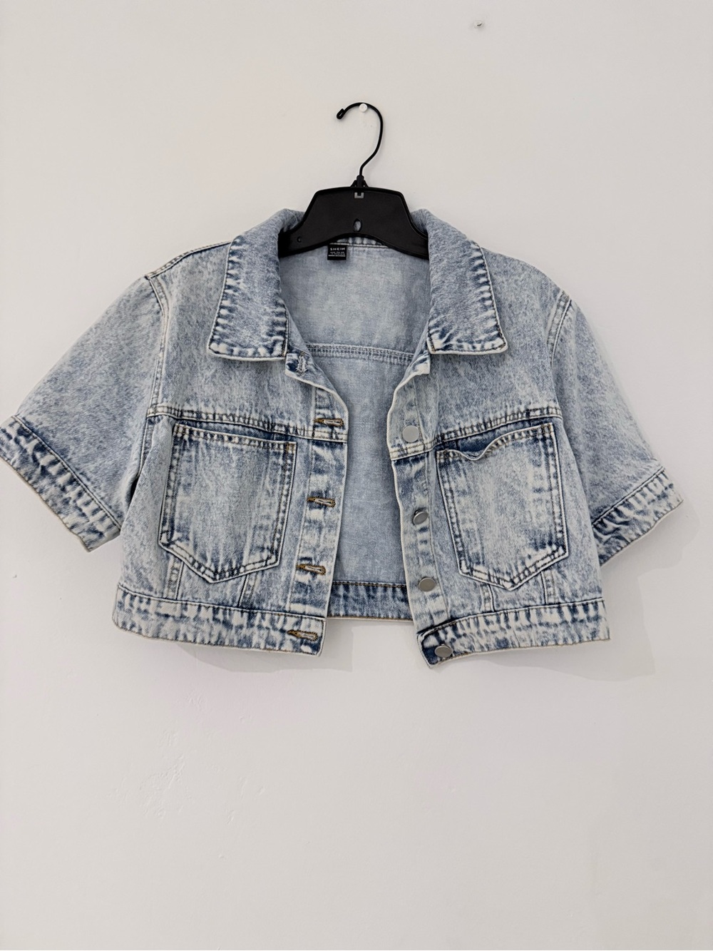 SHEIN Light Wash Cropped Denim Jacket